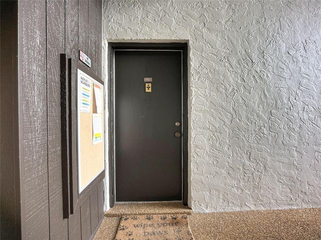 3279 BENEVA ROAD 102, Sarasota, FL 34232