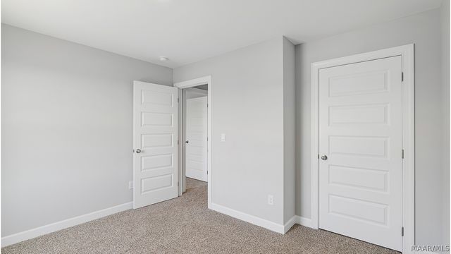 1009 Garden Lane, Prattville, AL 36066