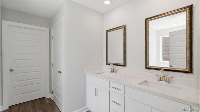 1009 Garden Lane, Prattville, AL 36066