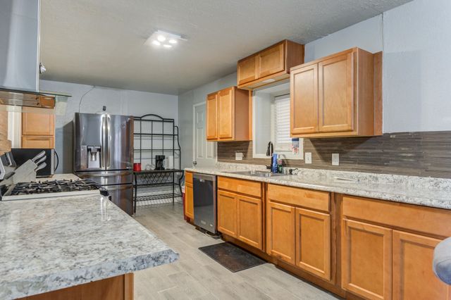 1916 73rd Street, Lubbock, TX 79423