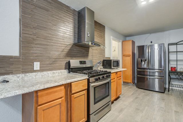 1916 73rd Street, Lubbock, TX 79423