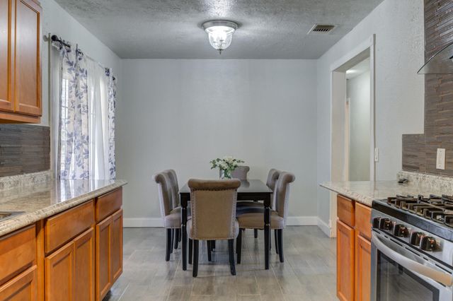 1916 73rd Street, Lubbock, TX 79423