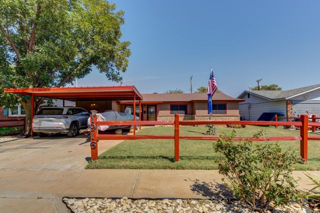 1916 73rd Street, Lubbock, TX 79423