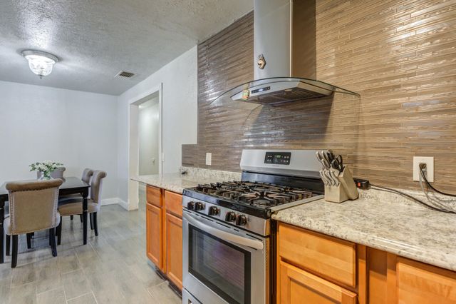 1916 73rd Street, Lubbock, TX 79423