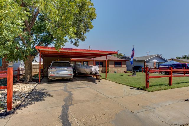 1916 73rd Street, Lubbock, TX 79423
