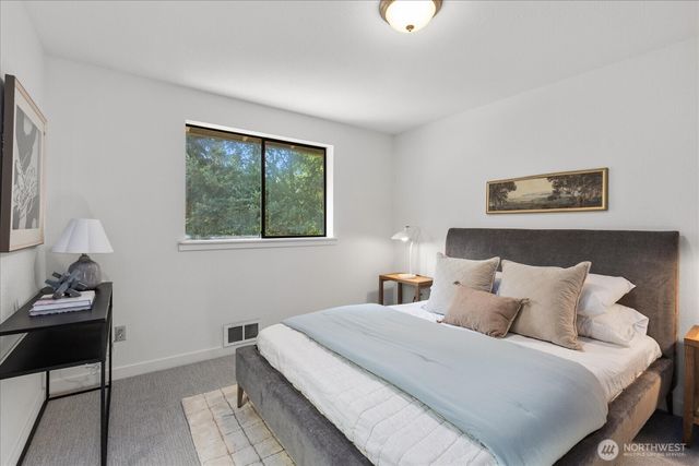 1511 N Lake Stickney Drive, Lynnwood, WA 98087