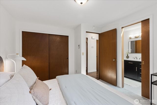 1511 N Lake Stickney Drive, Lynnwood, WA 98087