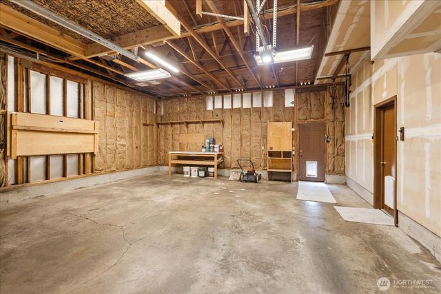 1511 N Lake Stickney Drive, Lynnwood, WA 98087