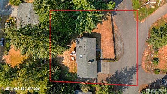 1511 N Lake Stickney Drive, Lynnwood, WA 98087