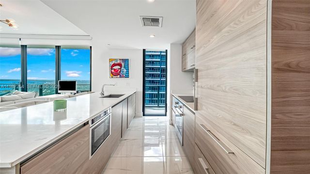 1300 S Miami Avenue 4306, Miami, FL 33130