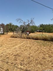 332 E Salinas, Dilley, TX 78017