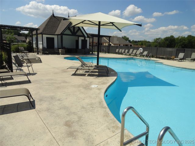 2001 E Tucson Place, Broken Arrow, OK 74011