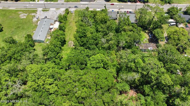 5574 AVENUE B, Jacksonville, FL 32209