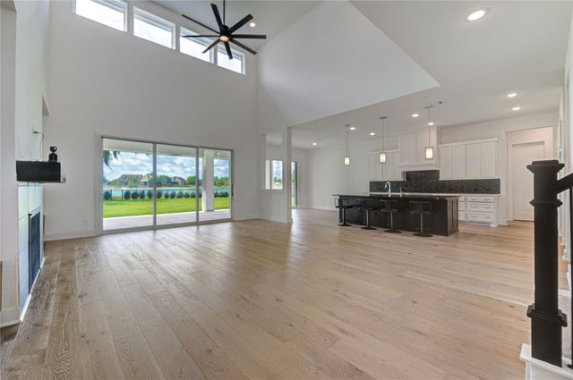 10318 Fountain Shore Drive, Missouri City, TX 77459