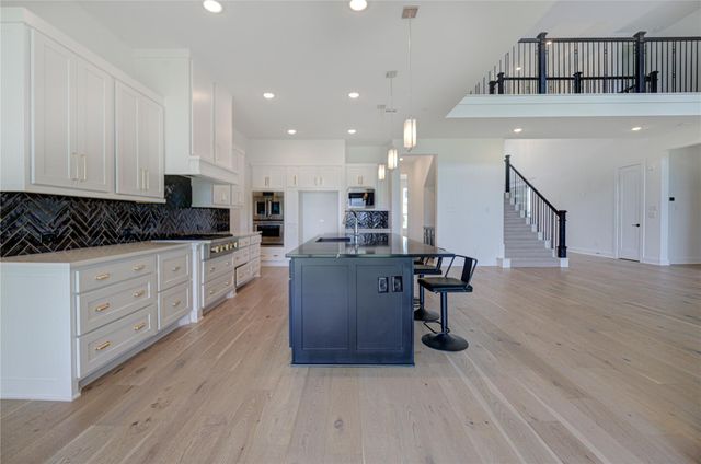 10318 Fountain Shore Drive, Missouri City, TX 77459