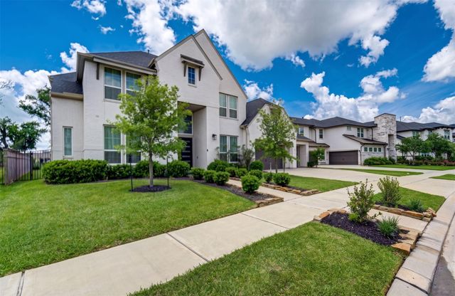 10318 Fountain Shore Drive, Missouri City, TX 77459