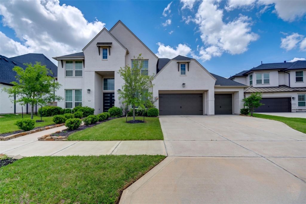 10318 Fountain Shore Drive, Missouri City, TX 77459