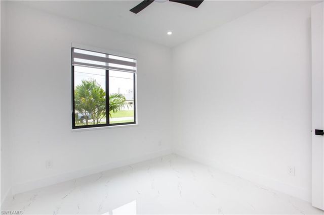 407 SE 16th ST, Cape Coral, FL 33990