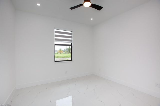 407 SE 16th ST, Cape Coral, FL 33990
