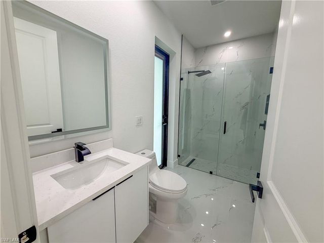 407 SE 16th ST, Cape Coral, FL 33990