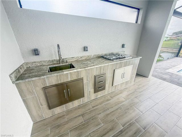 407 SE 16th ST, Cape Coral, FL 33990