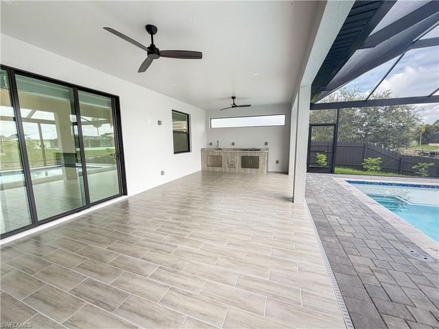 407 SE 16th ST, Cape Coral, FL 33990