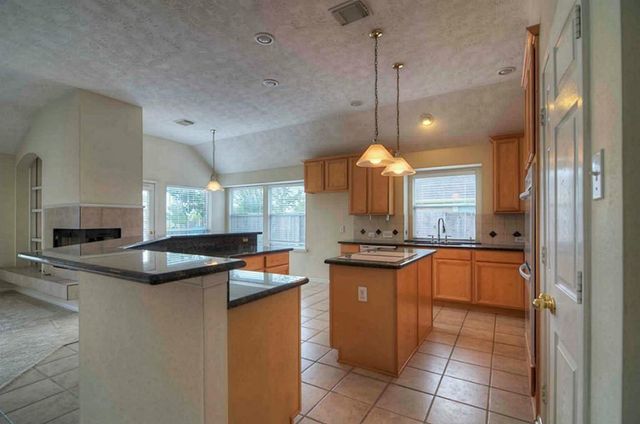 1110 Cheddar Ridge Drive, Spring, TX 77379