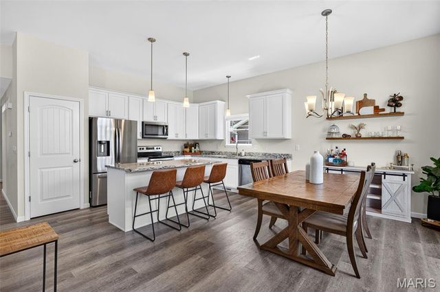 209 W Pine Creek Court, Wentzville, MO 63385