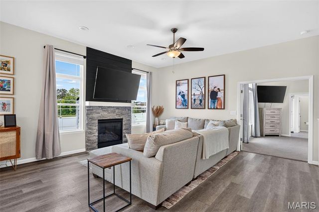 209 W Pine Creek Court, Wentzville, MO 63385