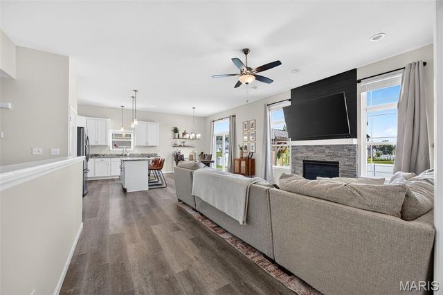 209 W Pine Creek Court, Wentzville, MO 63385