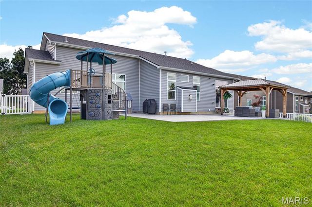 209 W Pine Creek Court, Wentzville, MO 63385