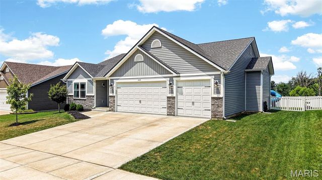 209 W Pine Creek Court, Wentzville, MO 63385