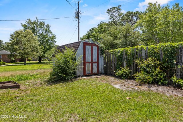 320 Ilex Drive, Wilmington, NC 28412