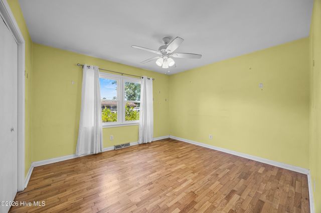320 Ilex Drive, Wilmington, NC 28412