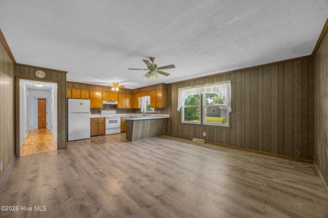 320 Ilex Drive, Wilmington, NC 28412