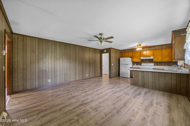 320 Ilex Drive, Wilmington, NC 28412