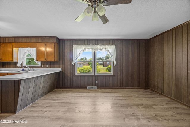 320 Ilex Drive, Wilmington, NC 28412