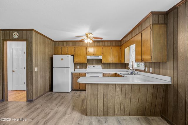 320 Ilex Drive, Wilmington, NC 28412