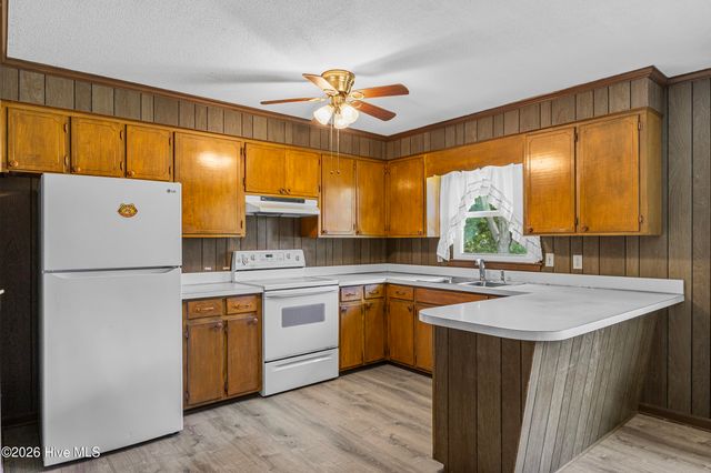 320 Ilex Drive, Wilmington, NC 28412