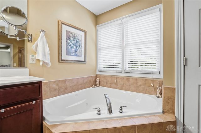 5604 Oak View Drive, Hamilton Twp, OH 45039