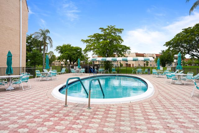 2781 N Pine Island Road 112, Sunrise, FL 33322