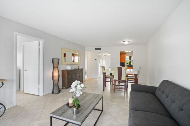 2781 N Pine Island Road 112, Sunrise, FL 33322