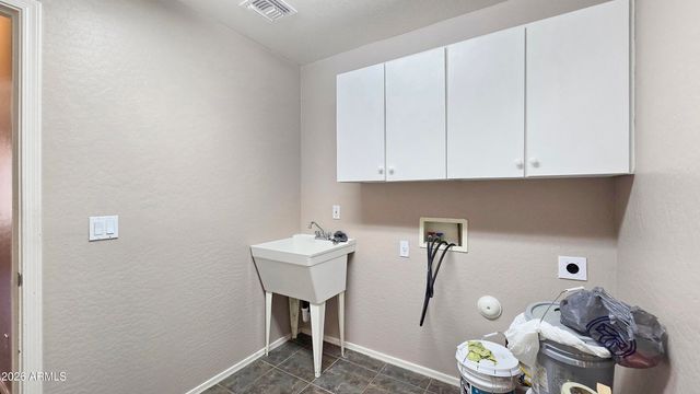 14821 W ROANOKE Avenue, Goodyear, AZ 85395