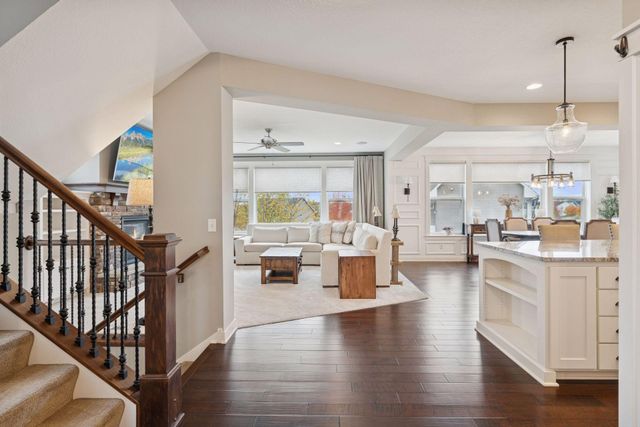 2559 Woods Drive, Victoria, MN 55386