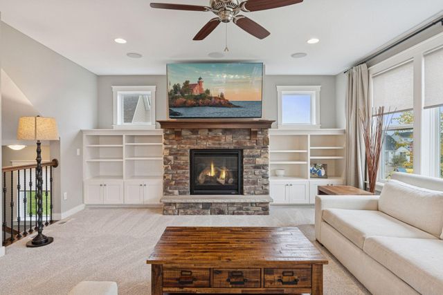 2559 Woods Drive, Victoria, MN 55386