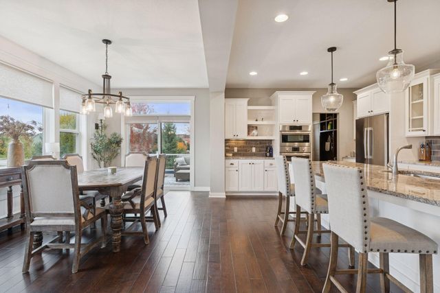 2559 Woods Drive, Victoria, MN 55386