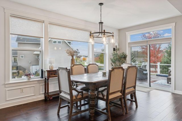 2559 Woods Drive, Victoria, MN 55386