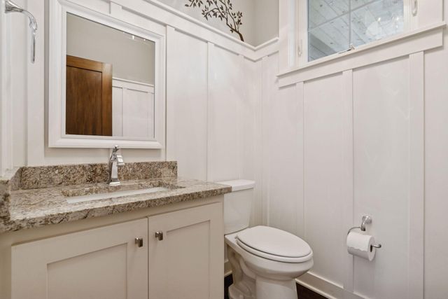 2559 Woods Drive, Victoria, MN 55386