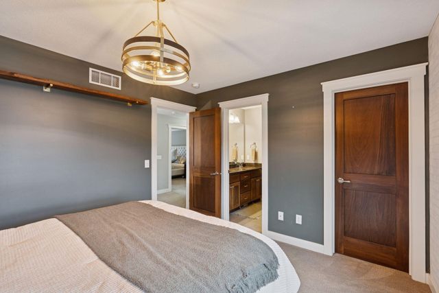 2559 Woods Drive, Victoria, MN 55386