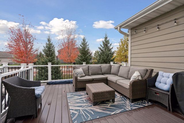 2559 Woods Drive, Victoria, MN 55386